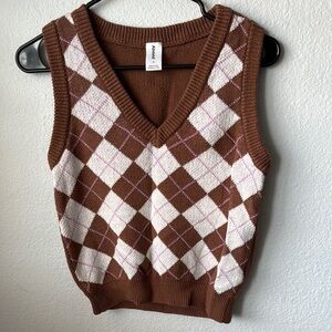 Argyle Knit Sweater Vest - Brown and White